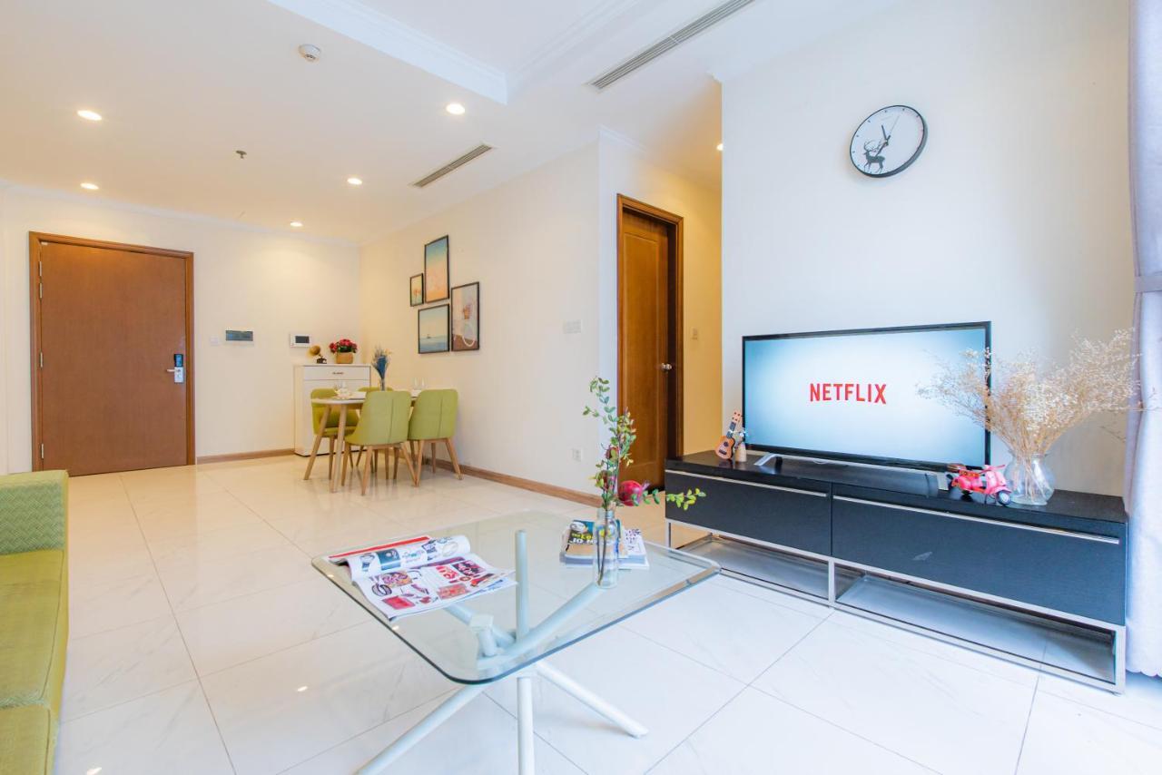 Moxy Hcmc Aparts - Vinhomes Park, Ice Rink